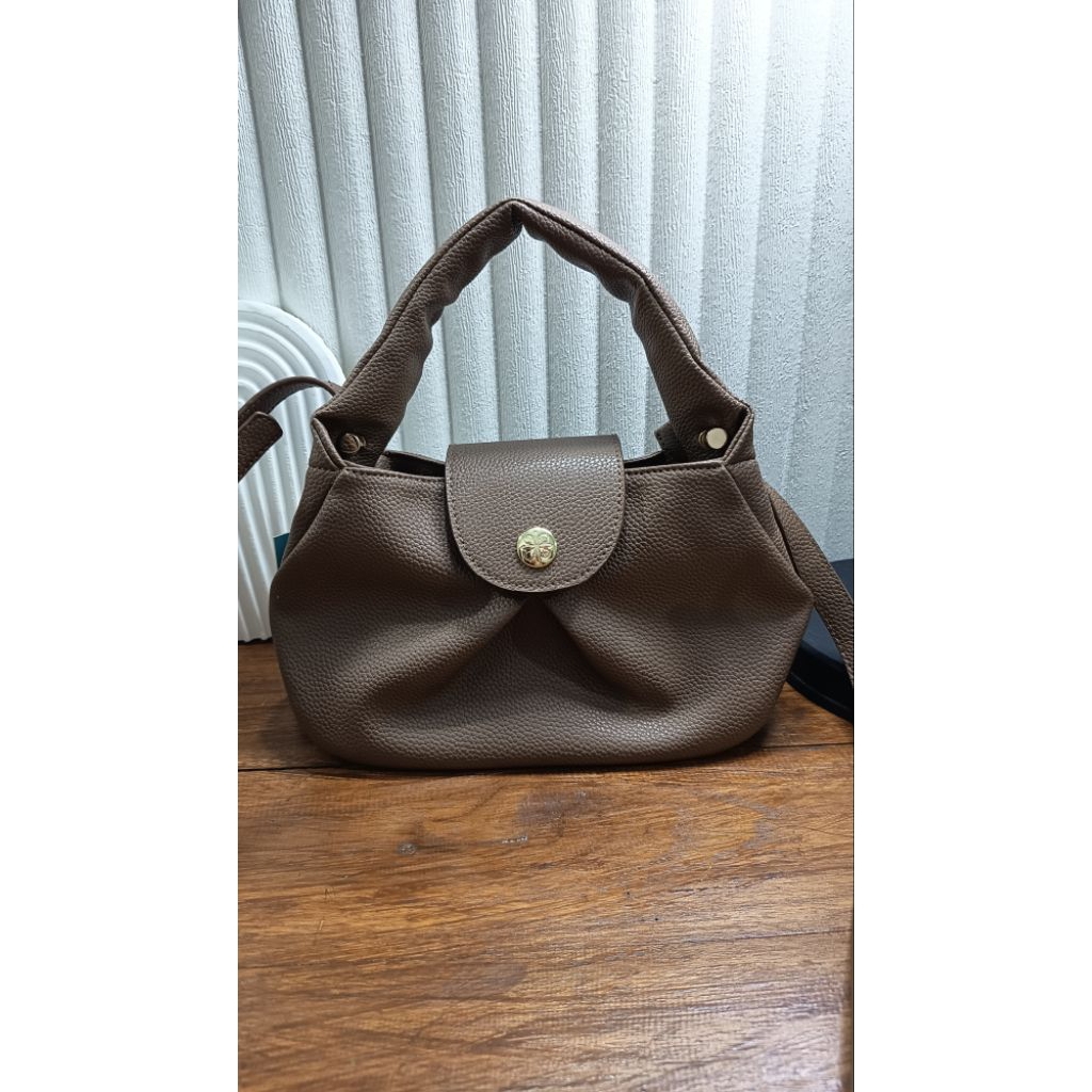 (PRELOVED) TAS WANITA LES CATINO / TOTEBAG / SLINGBAG / HANDBAG
