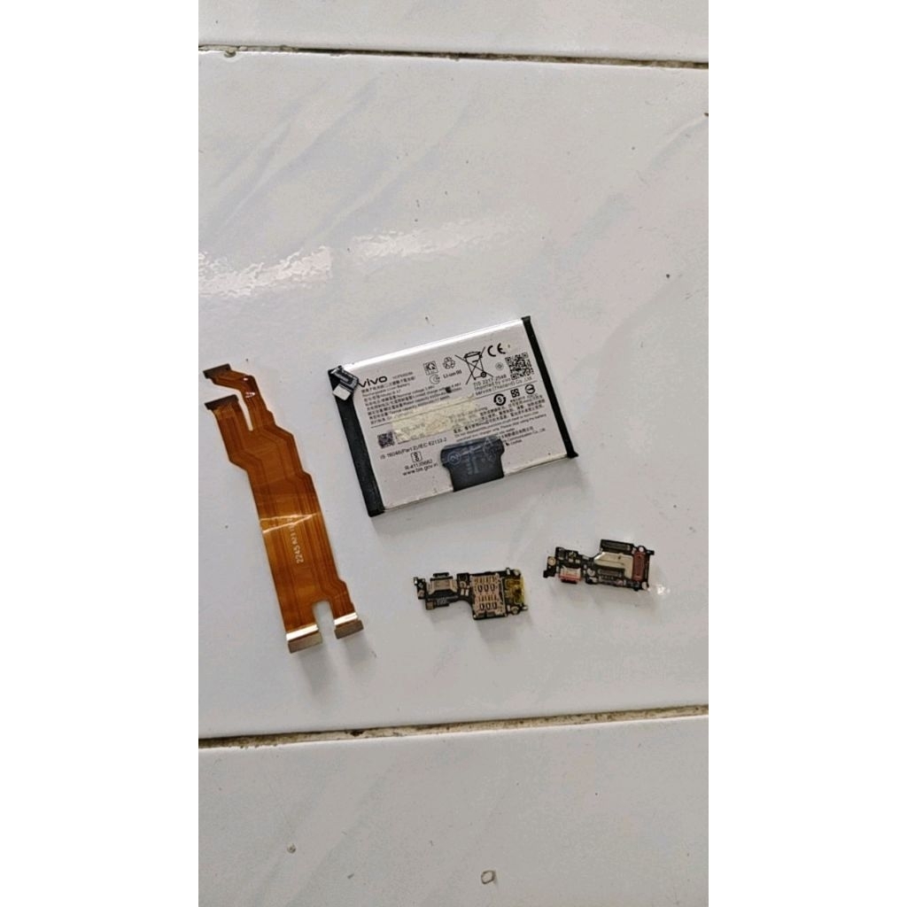 batre, flexi lcd, dan board bawah vivo v27 ori copotan