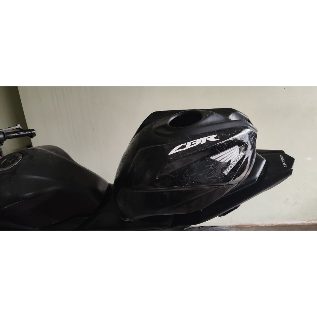 cover tangki cbr 150 r facelift