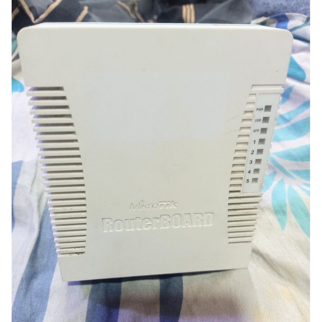 MIKROTIK ROUTER BOARD RB960 PGS.Second Normal Mulus ( Unit aja )