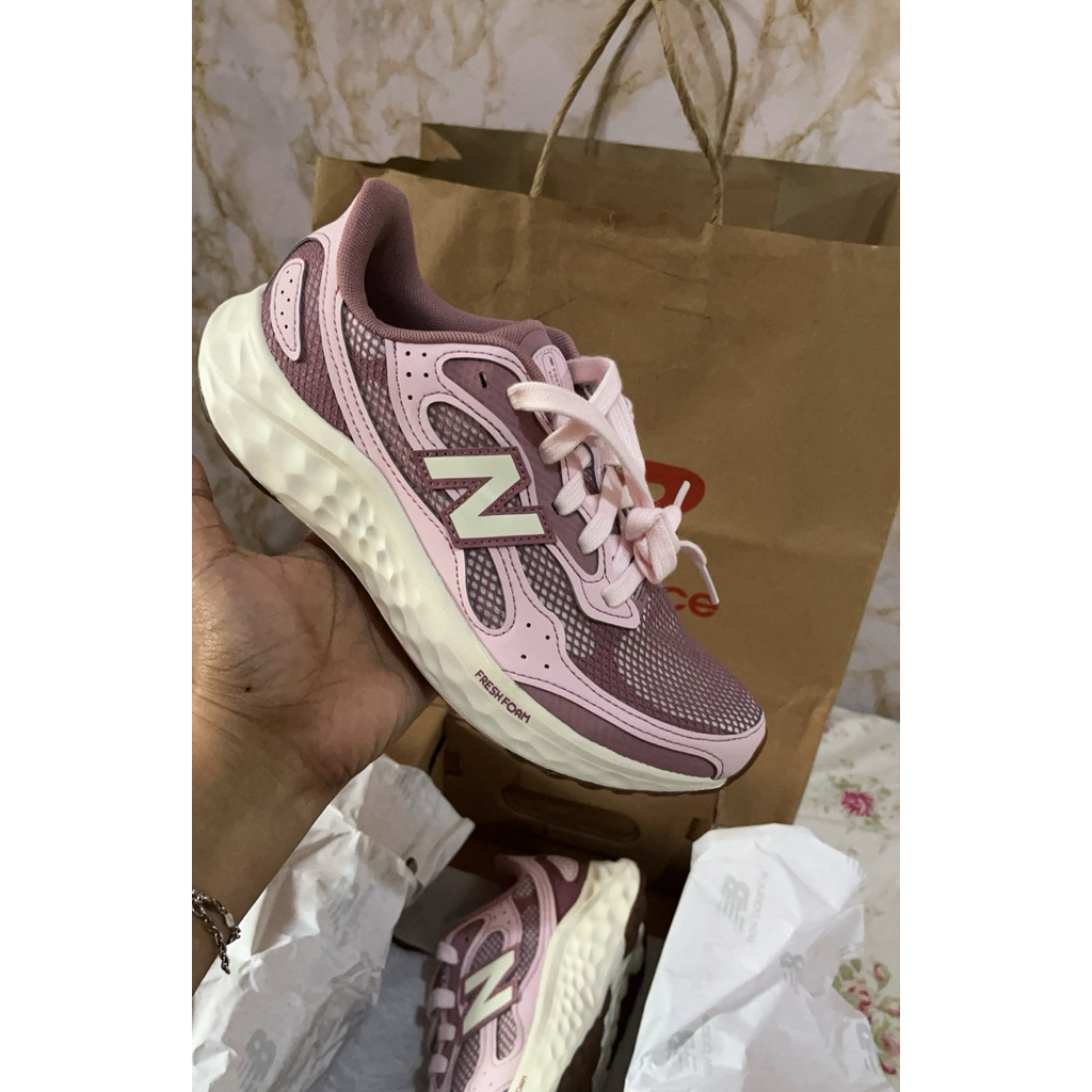 sepatu New Balance NB women original sz 39