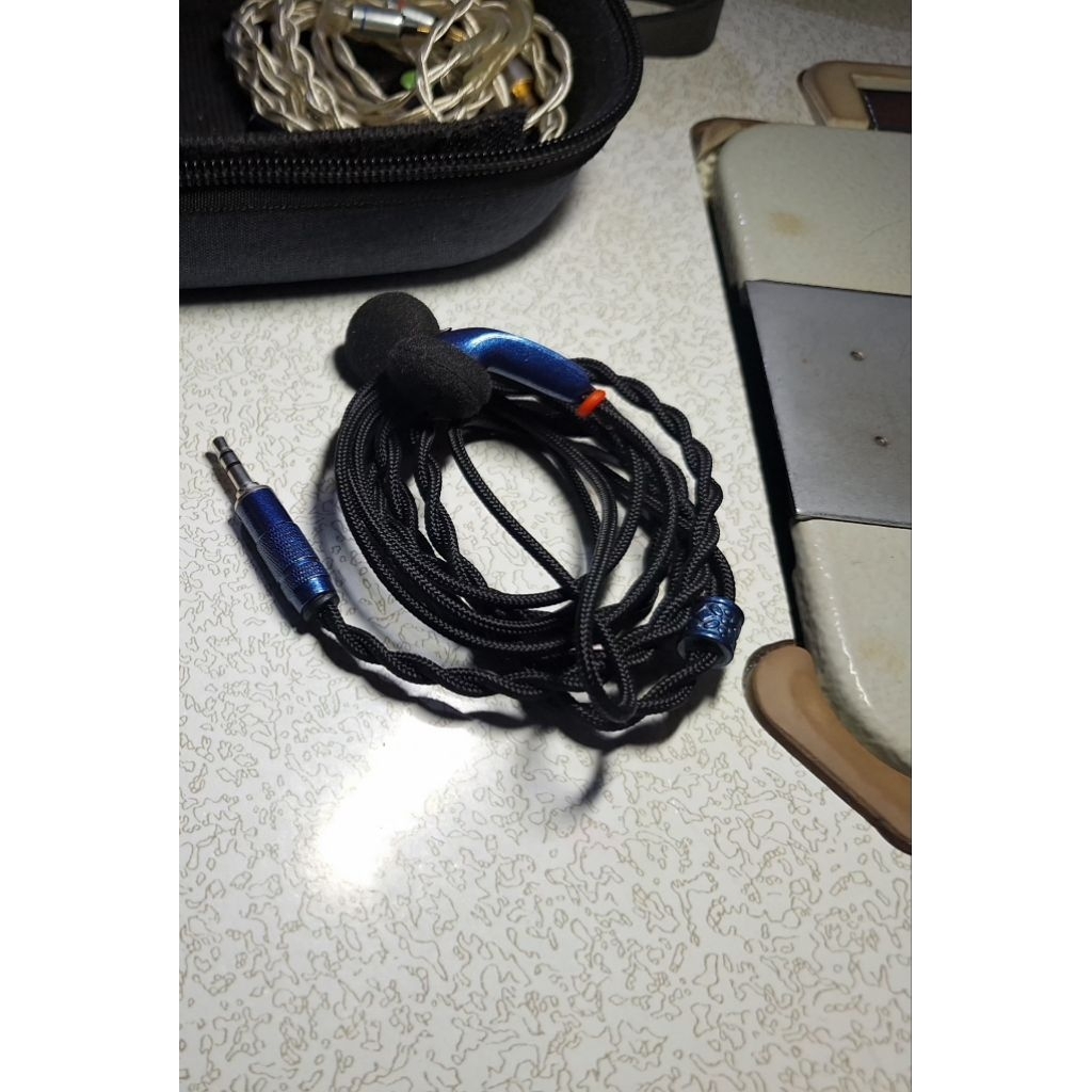 earbud custom by bud audio second