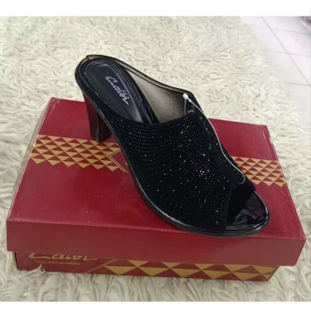 sandal calbi model unik