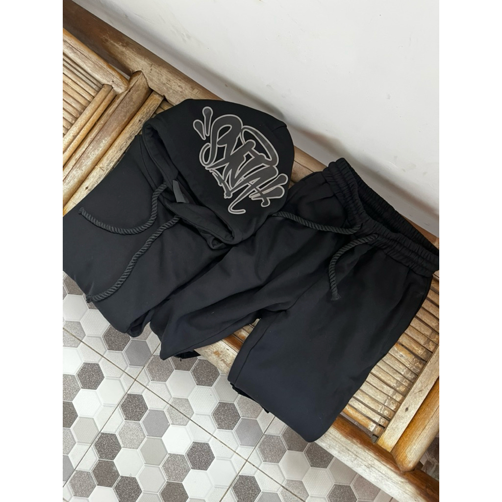 Syna world black tracksuit