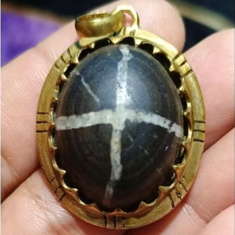 BATU PAMOR TAPAK JALAK KALACAKRA PUSER BUMI