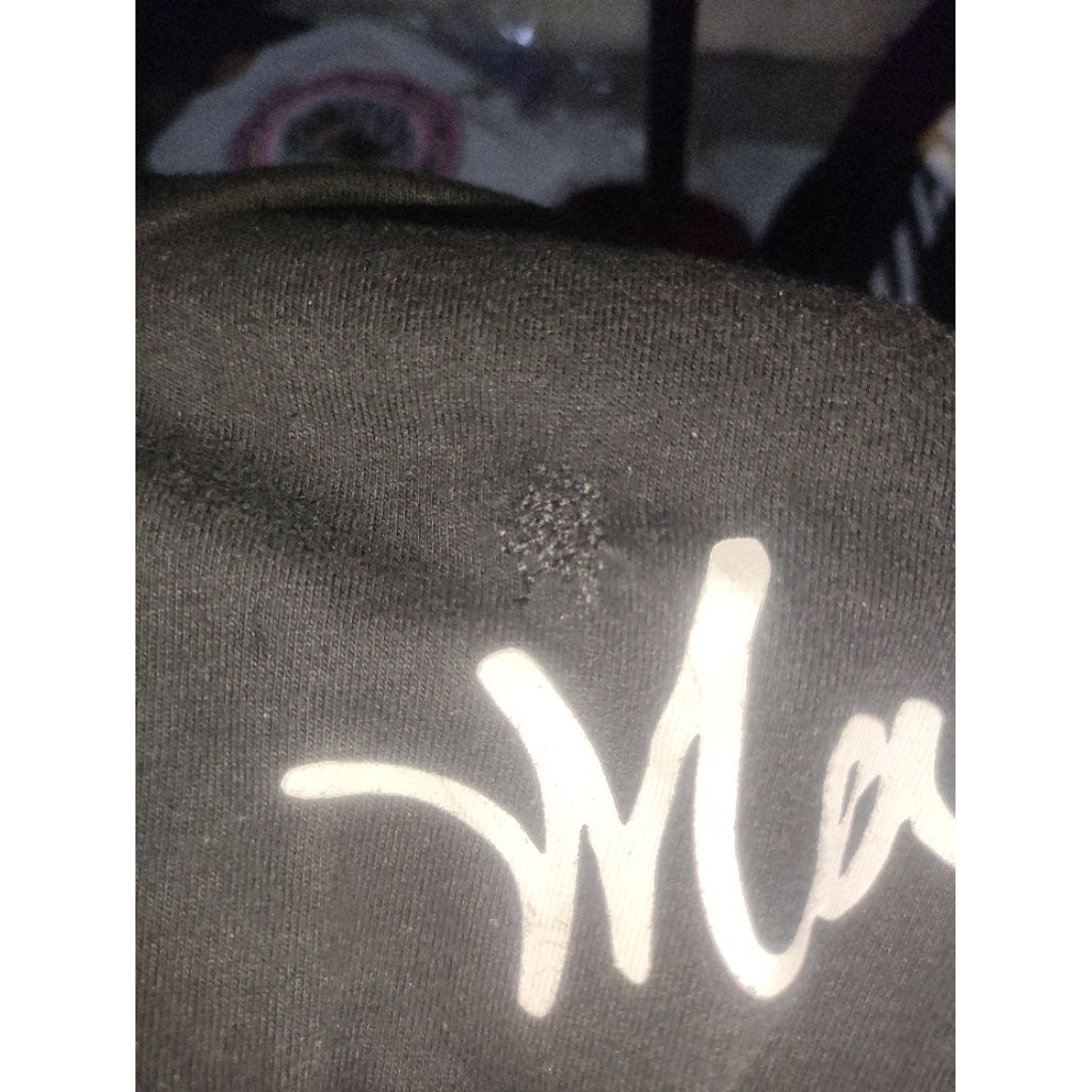 Kaos Mark Gonzales