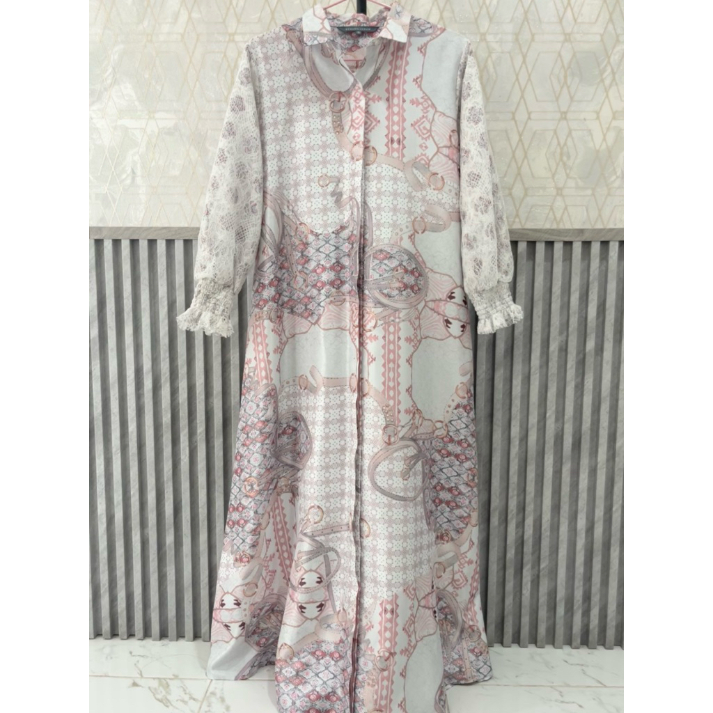 Preloved Benang Jarum Festive Puffy Lace Dress - Ivory