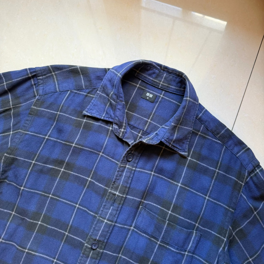 Uniqlo Flannel Kemeja Lengan Panjang Flanel Biru Blue Garis Motif Second Bekas Like New