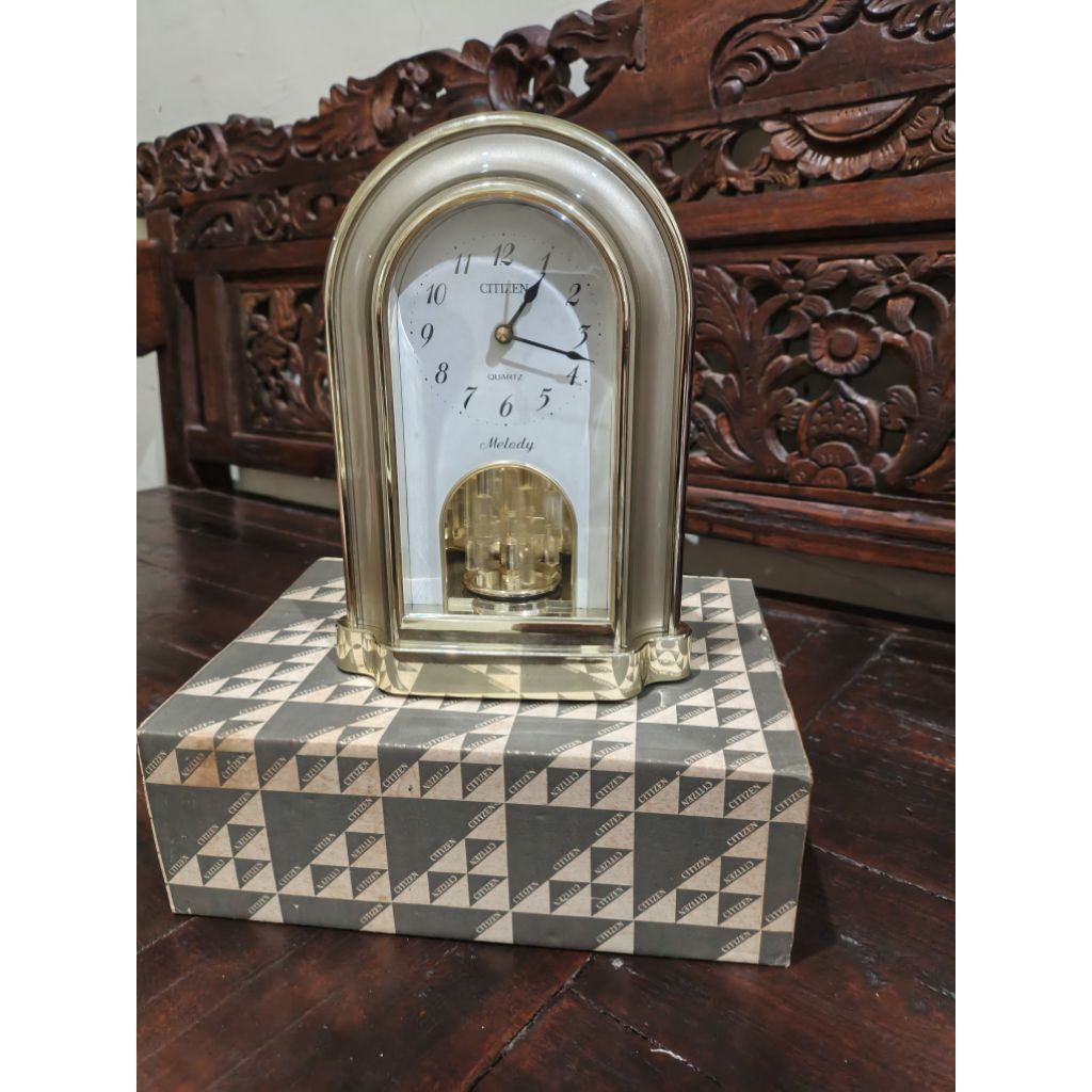 jam meja antik Citizen Nos