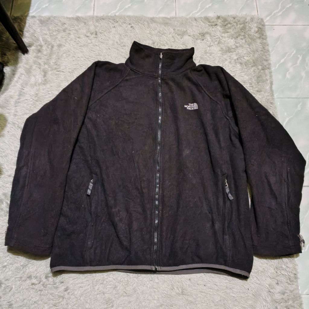 jaket second ORI TNF size M LD 108 P 62 inner jaket TNF limited.