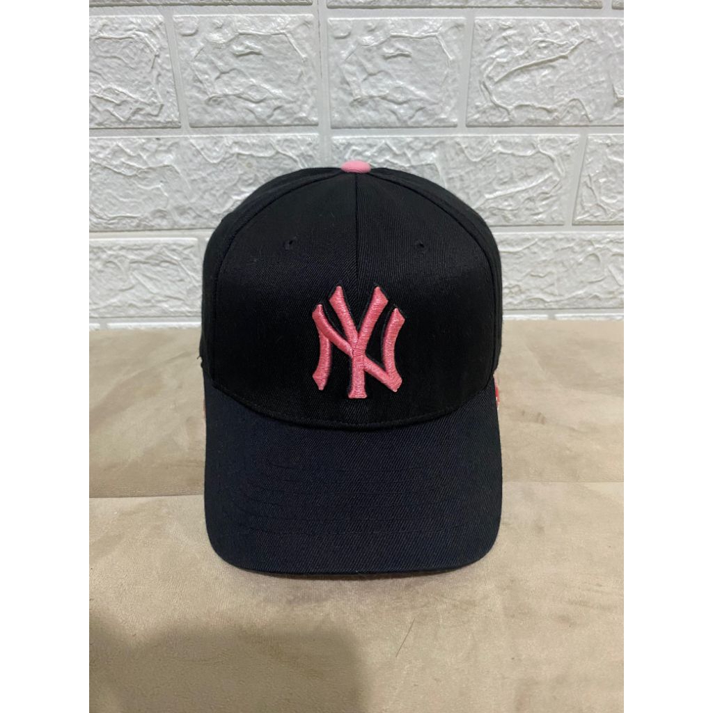 topi mlb NY
