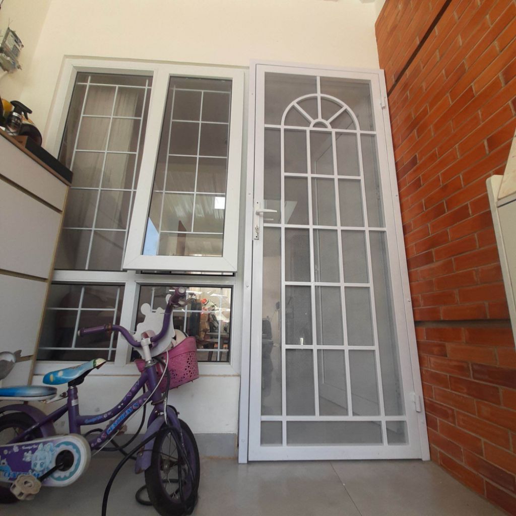 Pintu teralis minimalis + kawat nyamuk