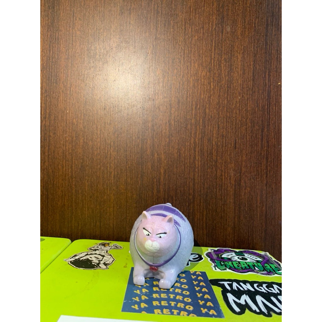 Mainan atau Action figures Kucing (The secret life of pets)