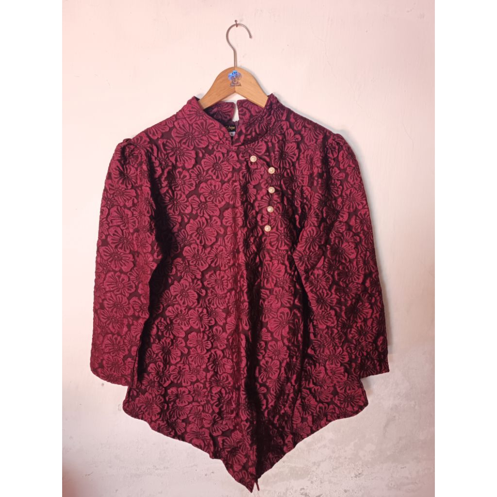 Kebaya Modern Janggan Motif Bunga Timbul