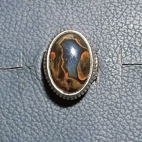 Batu akik motif kantong semar