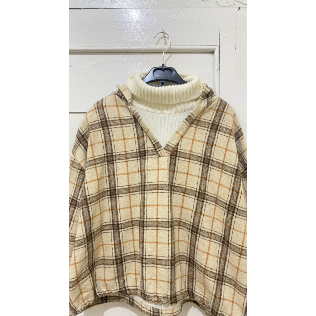 PRELOVED SWEATER / KNIT premium / UNIQLO PRELOVED