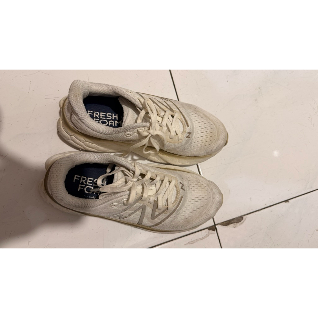 NEW BALANCE WOMEN RUNNING SHOES SECOND