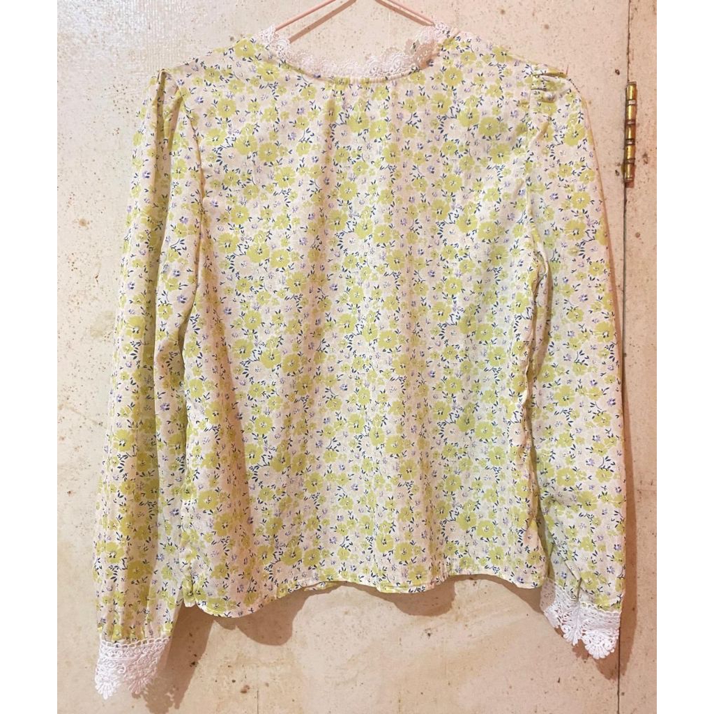 Atasan wanita warna sage floral turtle neck