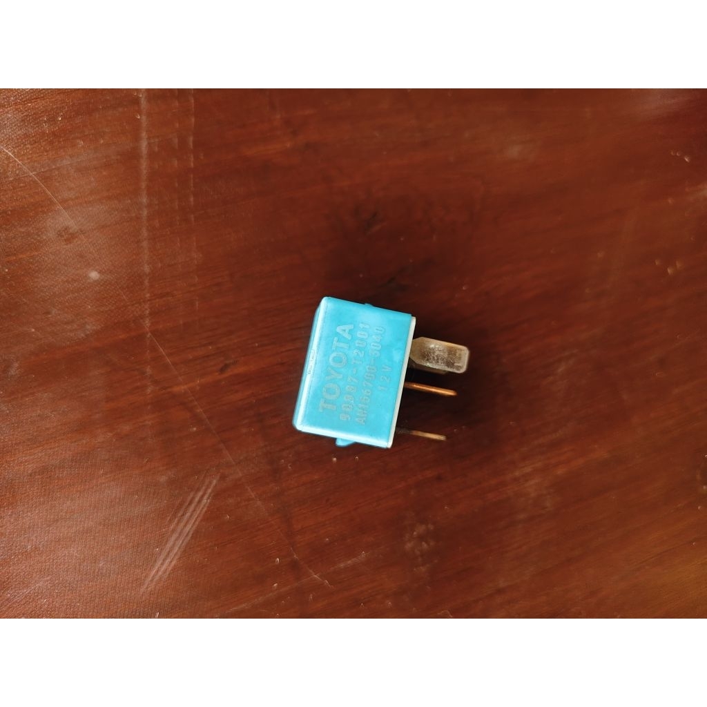 RELAY LAMPU TOYOTA DENSO 90987 - 3040 12 V INNOVA