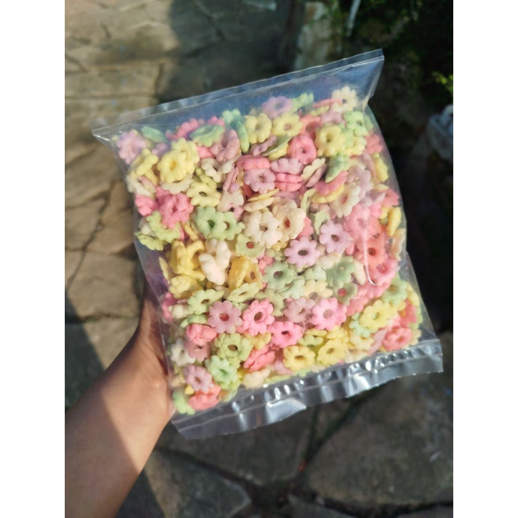 RIRI SNACK JADUL SAKURA WARNA WARNI GURIH ENAK