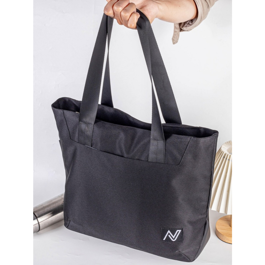 Nearlo Harbor Tote Bag Premium Wanita Pria | Tas Tote Resleting Kuliah Kerja 18 L| Bonus Pouch Kacam