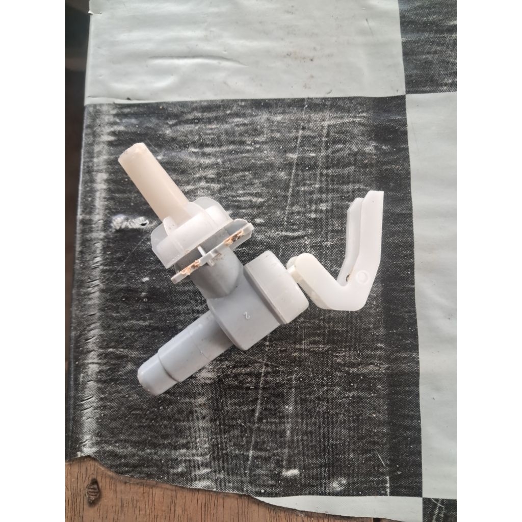 kran / Keran dispenser Polytron PWC 107