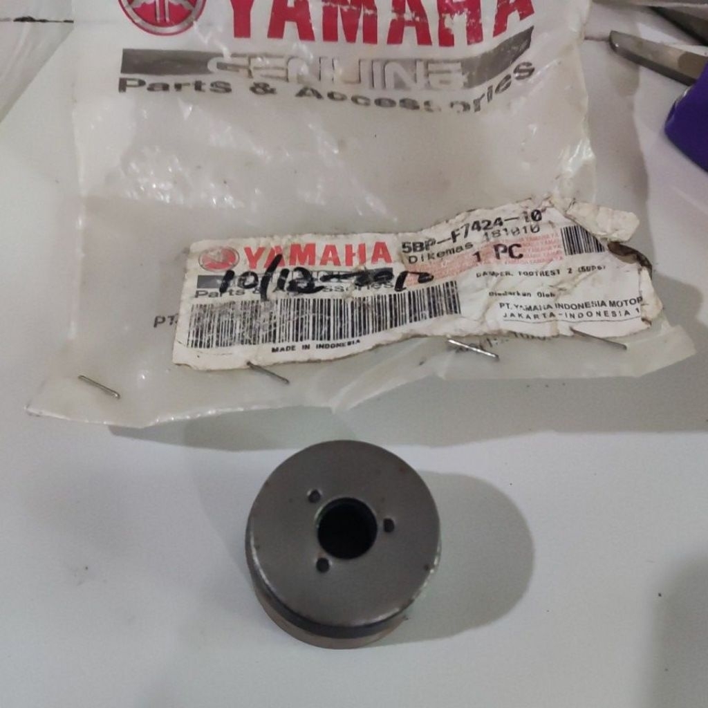 Bosh Dudukan Silencer Knalpot Scorpio 5BP-F7424-10 2010