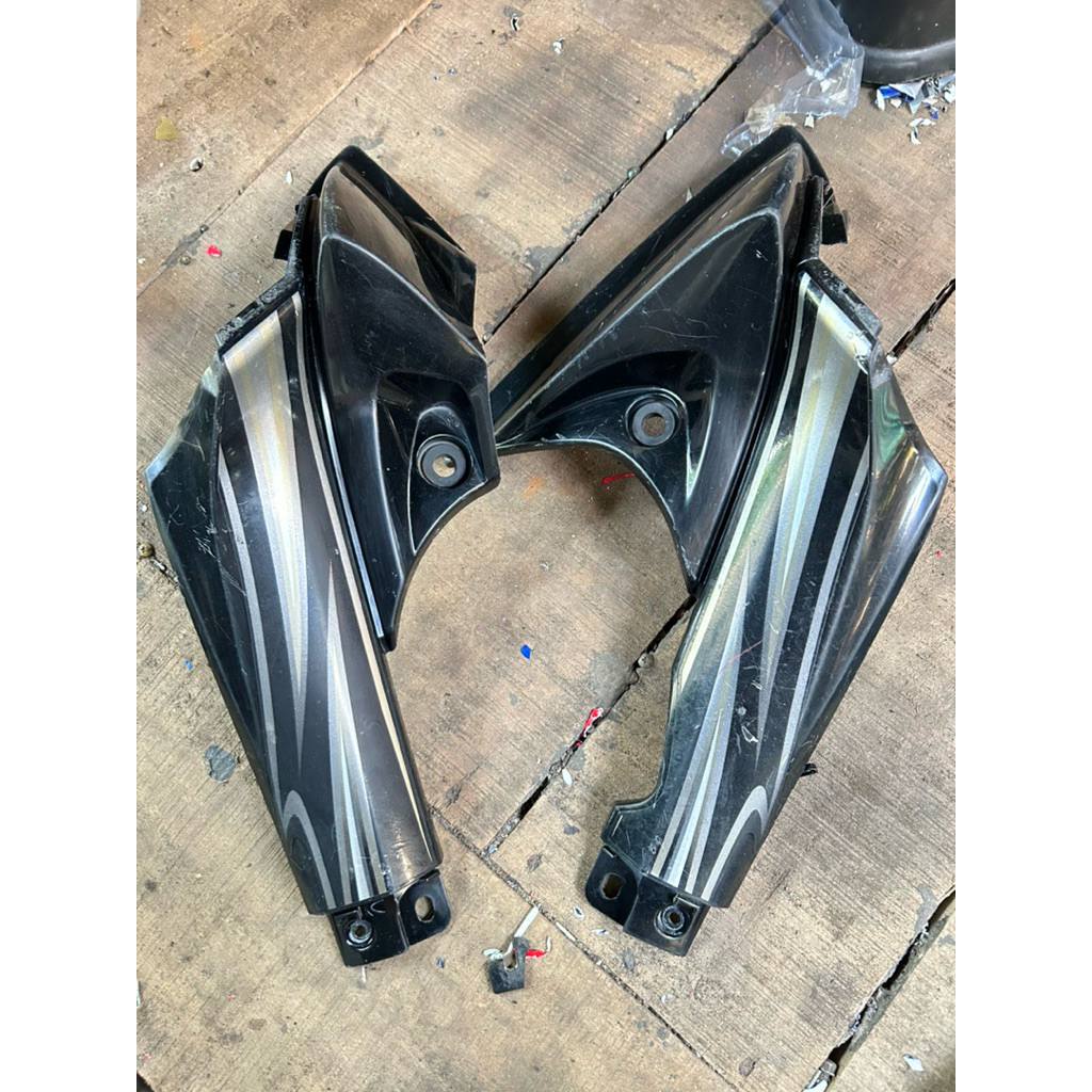 Cover body sayap bawah sambungan bodi bawah Yamaha Jupiter Z new robot 115 kanan kiri original
