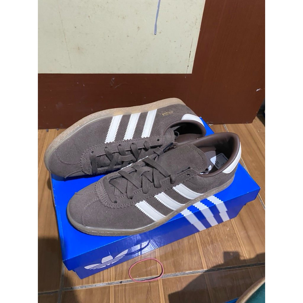 sepatu garis 3 size 40