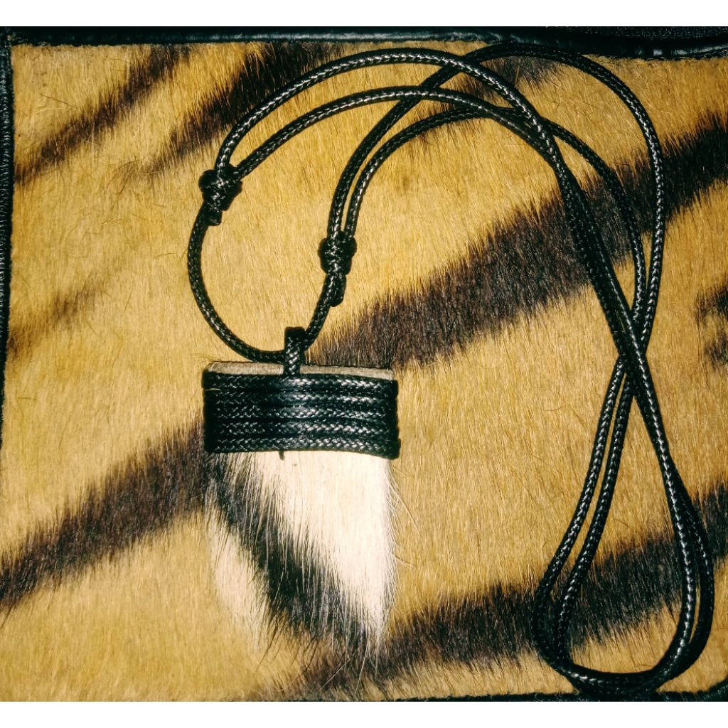 kalung liontin kulit hm original kalung antik etenik