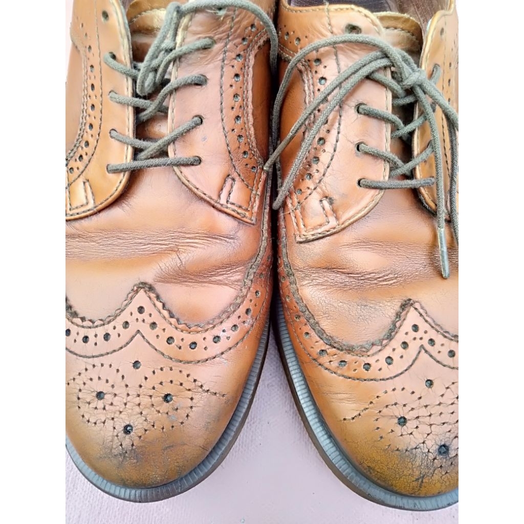 DR MARTENS BROGUE WINGTIP