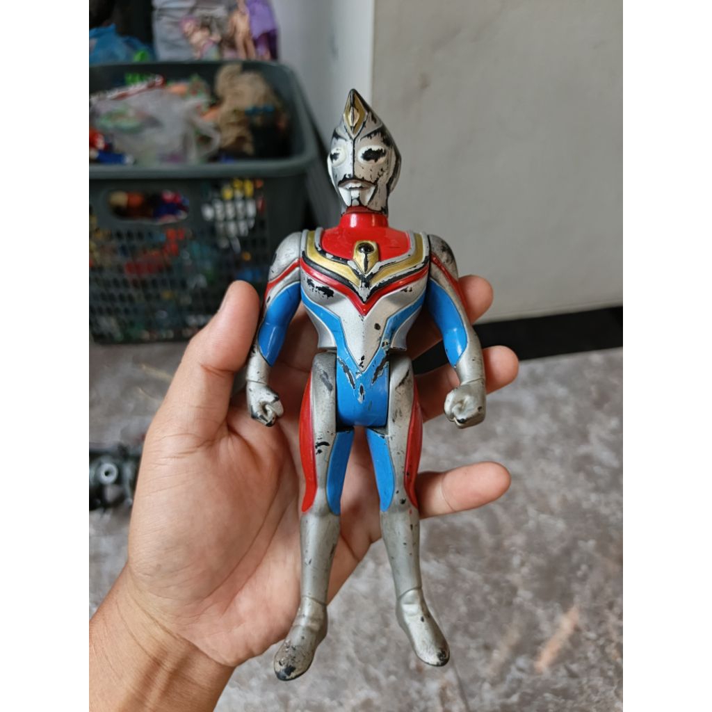 figure ultraman dyna yutaka elektrik off