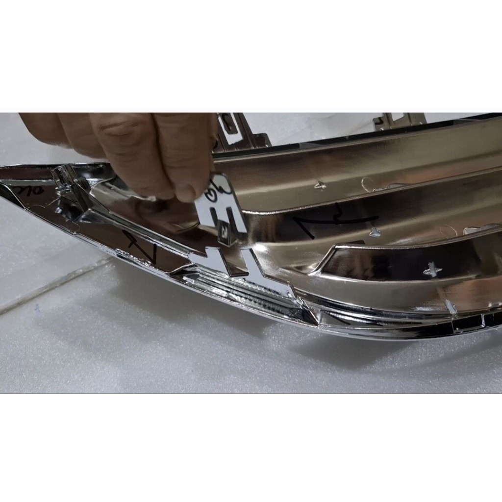 GRILL VIOS 2010 2011 GRILLE VIOS PATAH KAKI 1  SESUAI FOTO