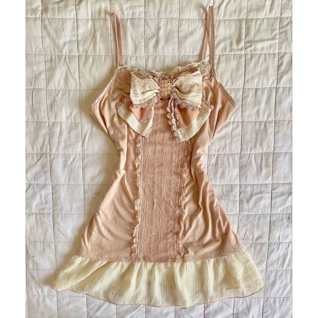 WTB WANT TO BUY ISO TANKTOP CAMISOLE AXES FEMME RIBBON BIG BOW CREAM MILKMAID COQUETTE