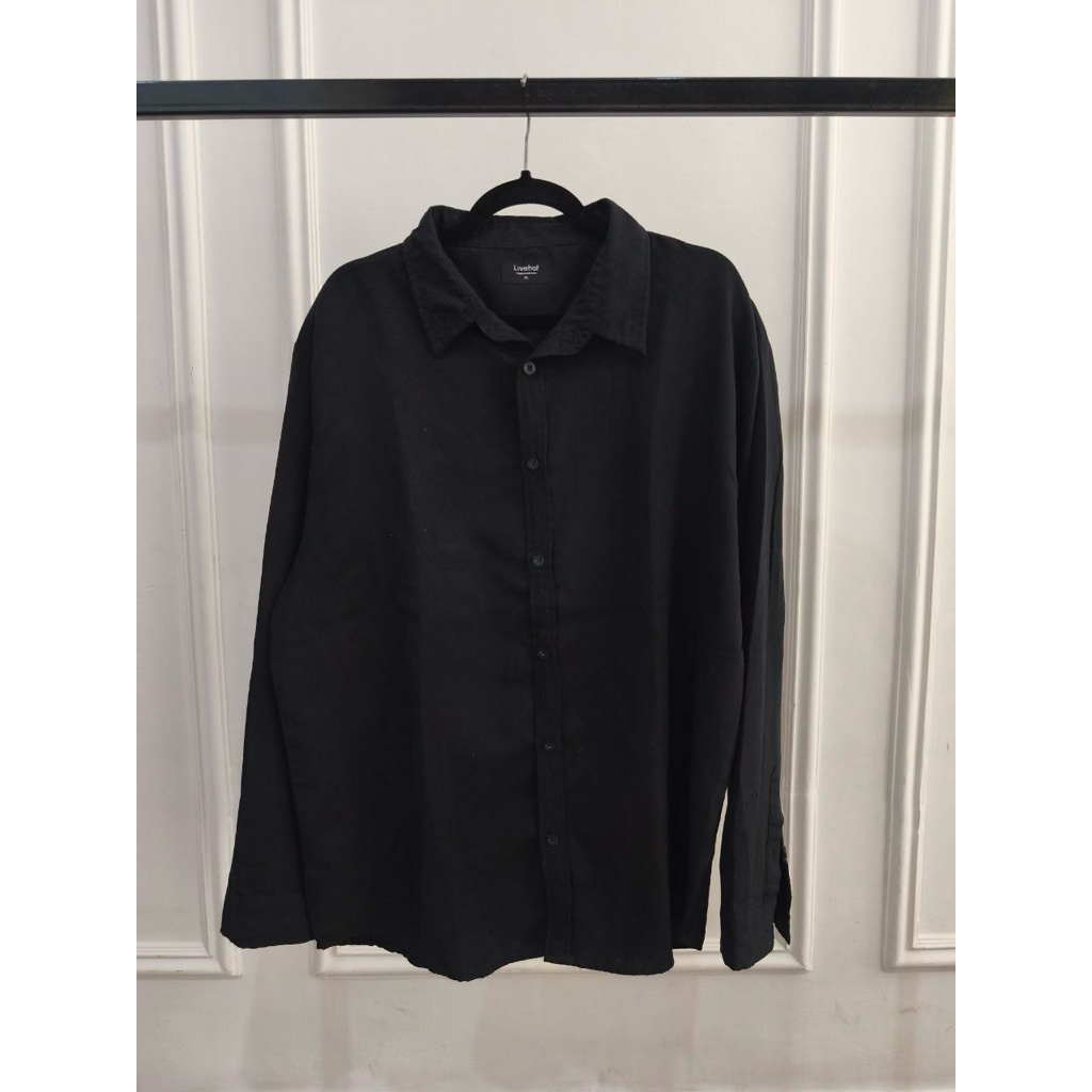 Preloved LIVEHAF black shirt