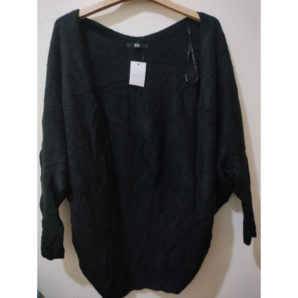 Cardigan Batwing uniqlo size M ld120 pj65