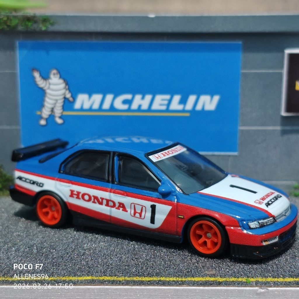 Hot Wheels Premium '99 Honda Accord