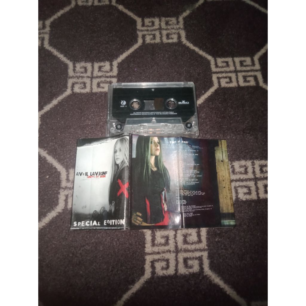 kaset pita avril lavigne under my skin