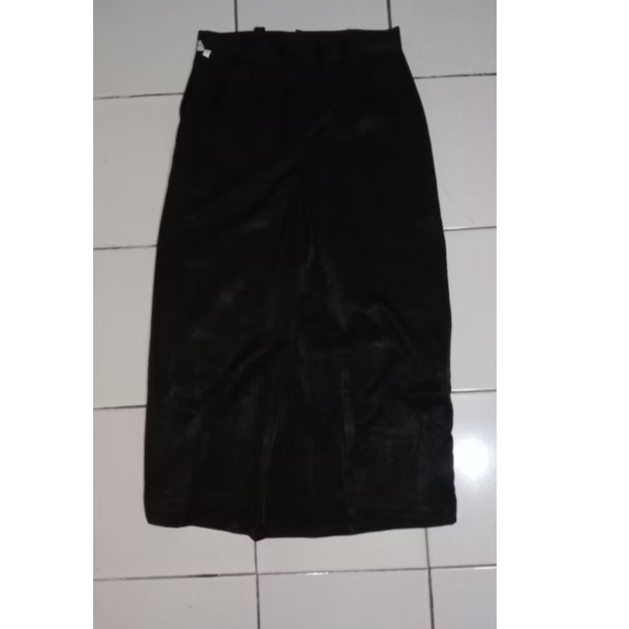 preloved Rok span hitam