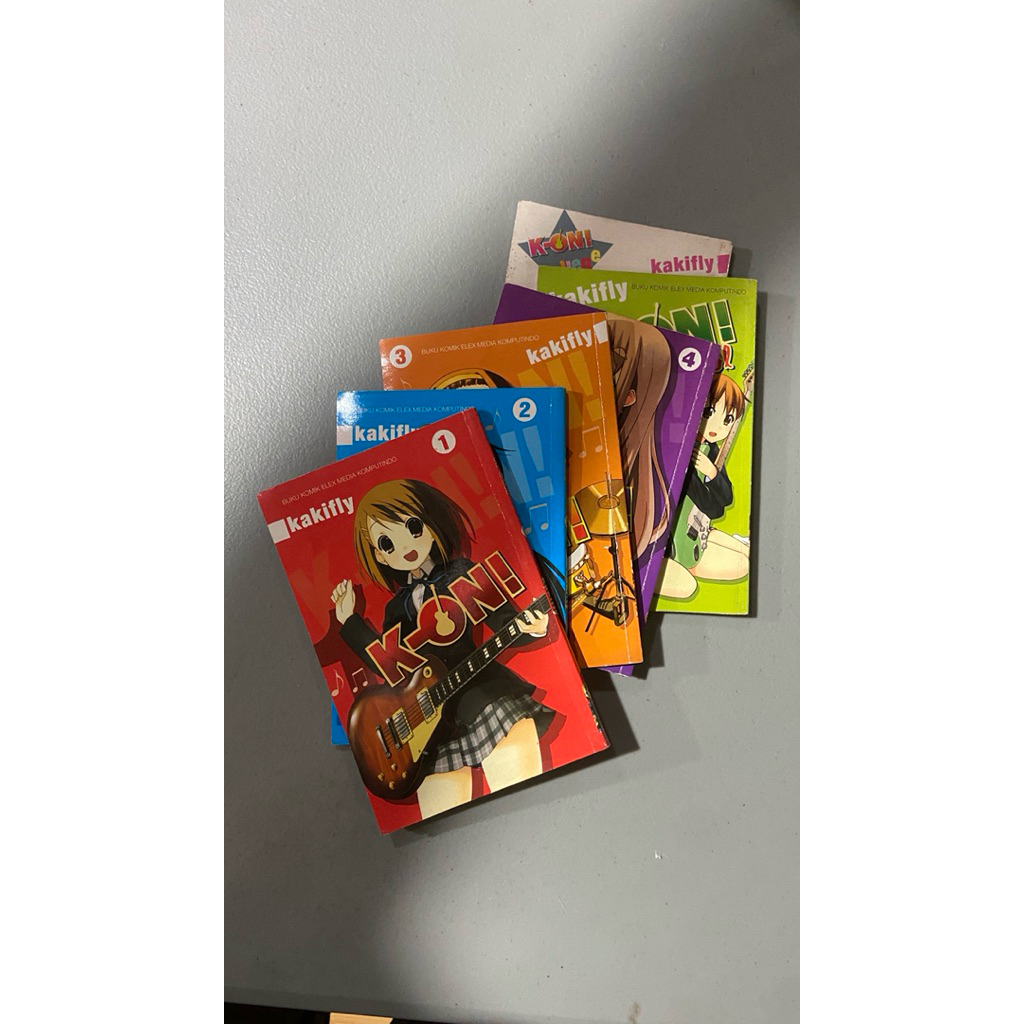 Komik K-ON Vol 1-4 + Highschool + College