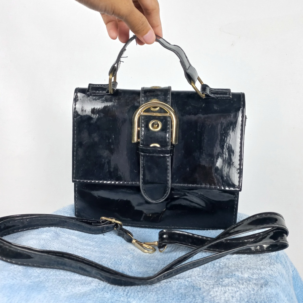 Preloved Tas No Brand Black Glossy