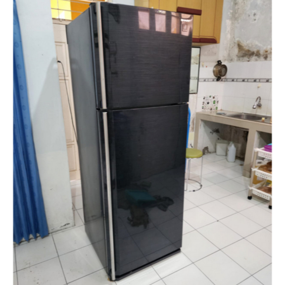 Kulkas SHARP Dua Pintu 456 L