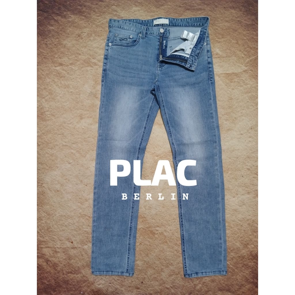 jeans PLAC BERLIN bahan denim model slimfit recomend