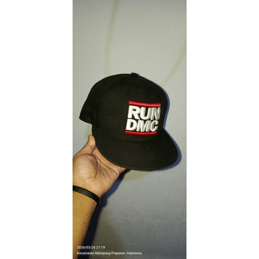 Topi New Era Run Dmc