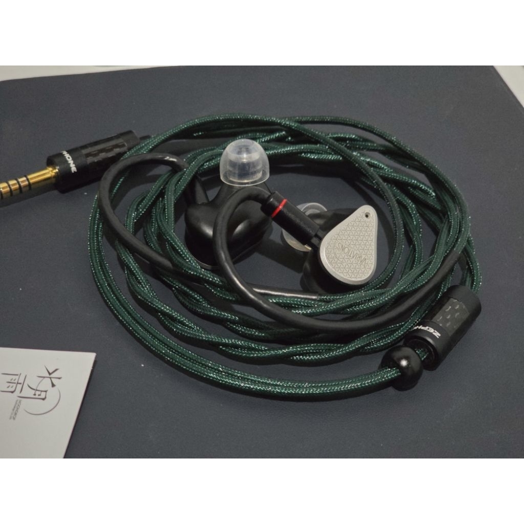 Moondrop Variations IEM Earphone + Tangzu Ying Luo