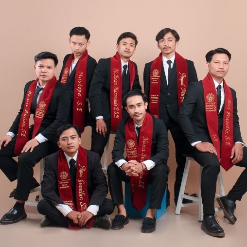 SELEMPANG WISUDA MODEL KALUNG. BAHAN BLUDRU PREMIUM BERKUALITAS
