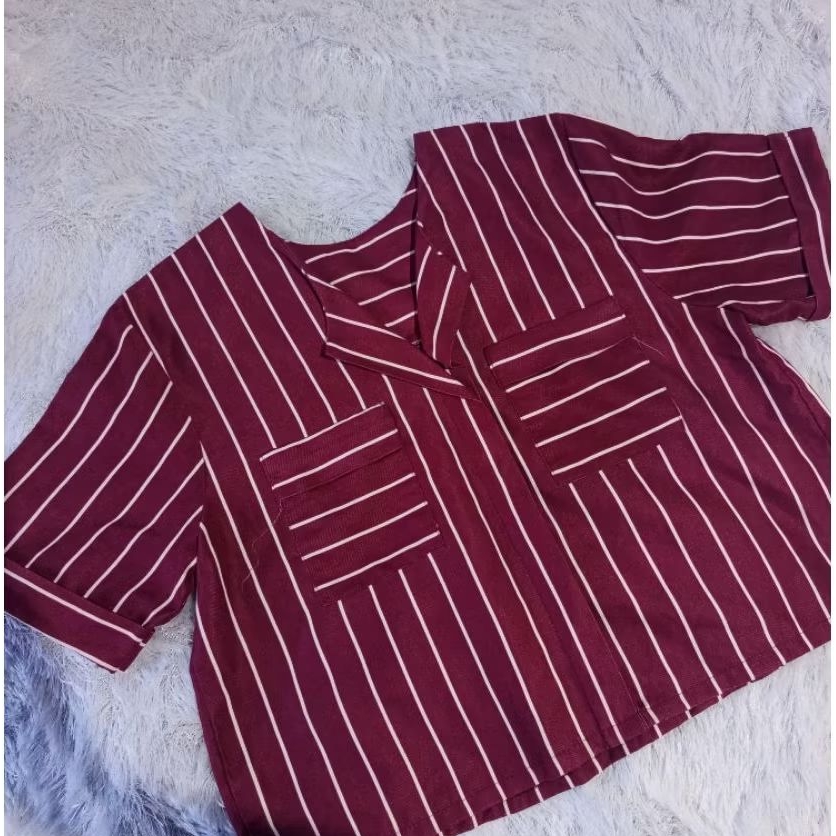 Atasan Crop Wanita Warna Maroon