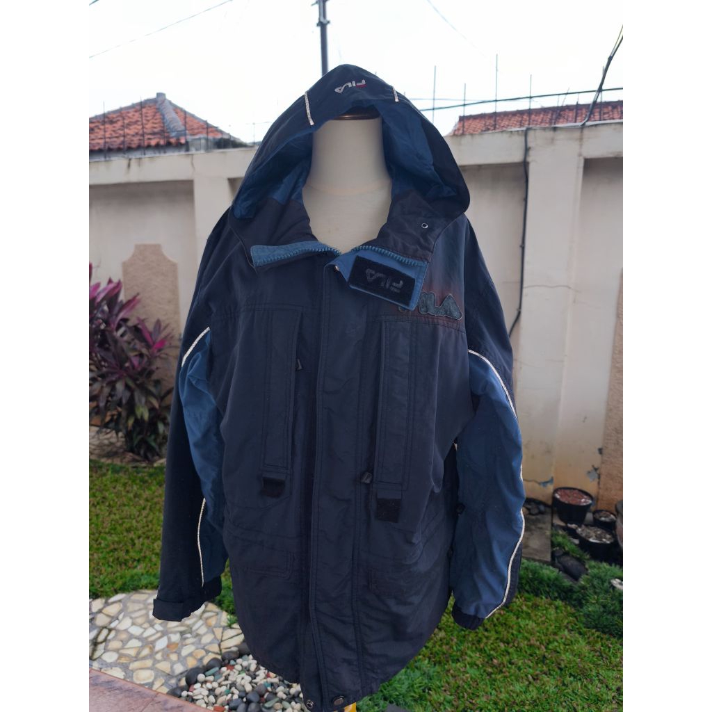 Jacket FILA berhodie warna navy, ukuran JUMBO Preloved
