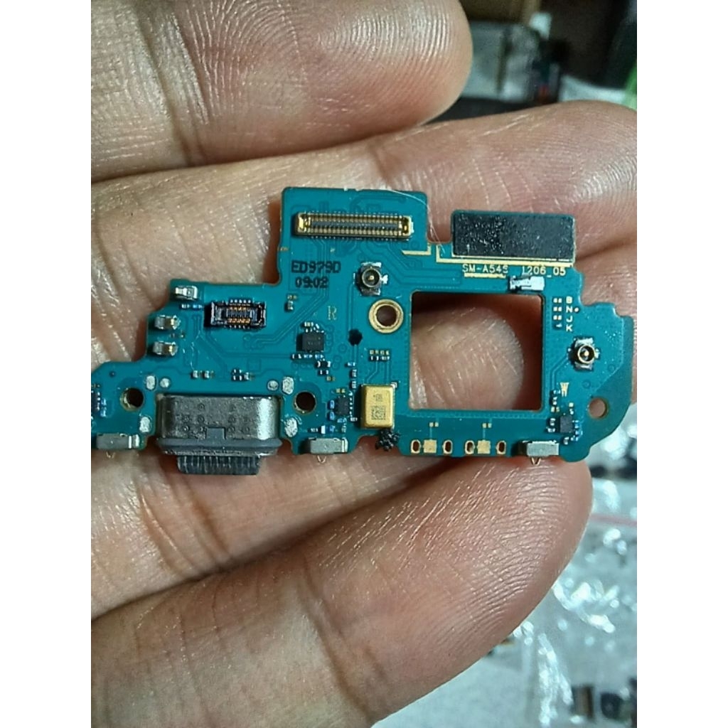 Papan cas Samsung A54