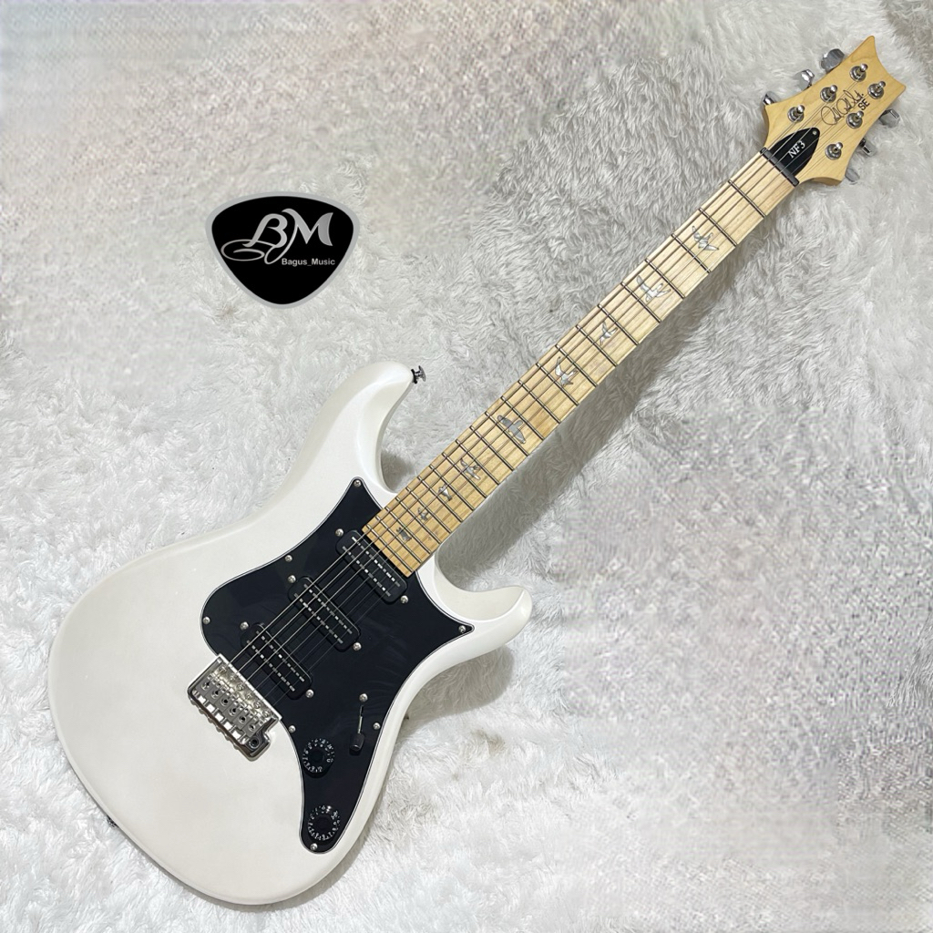 Gitar Prs SE NF3 White good condition